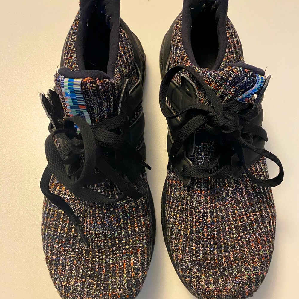 Adidas Ultra Boost Size: M: 10 1/2 W: 12